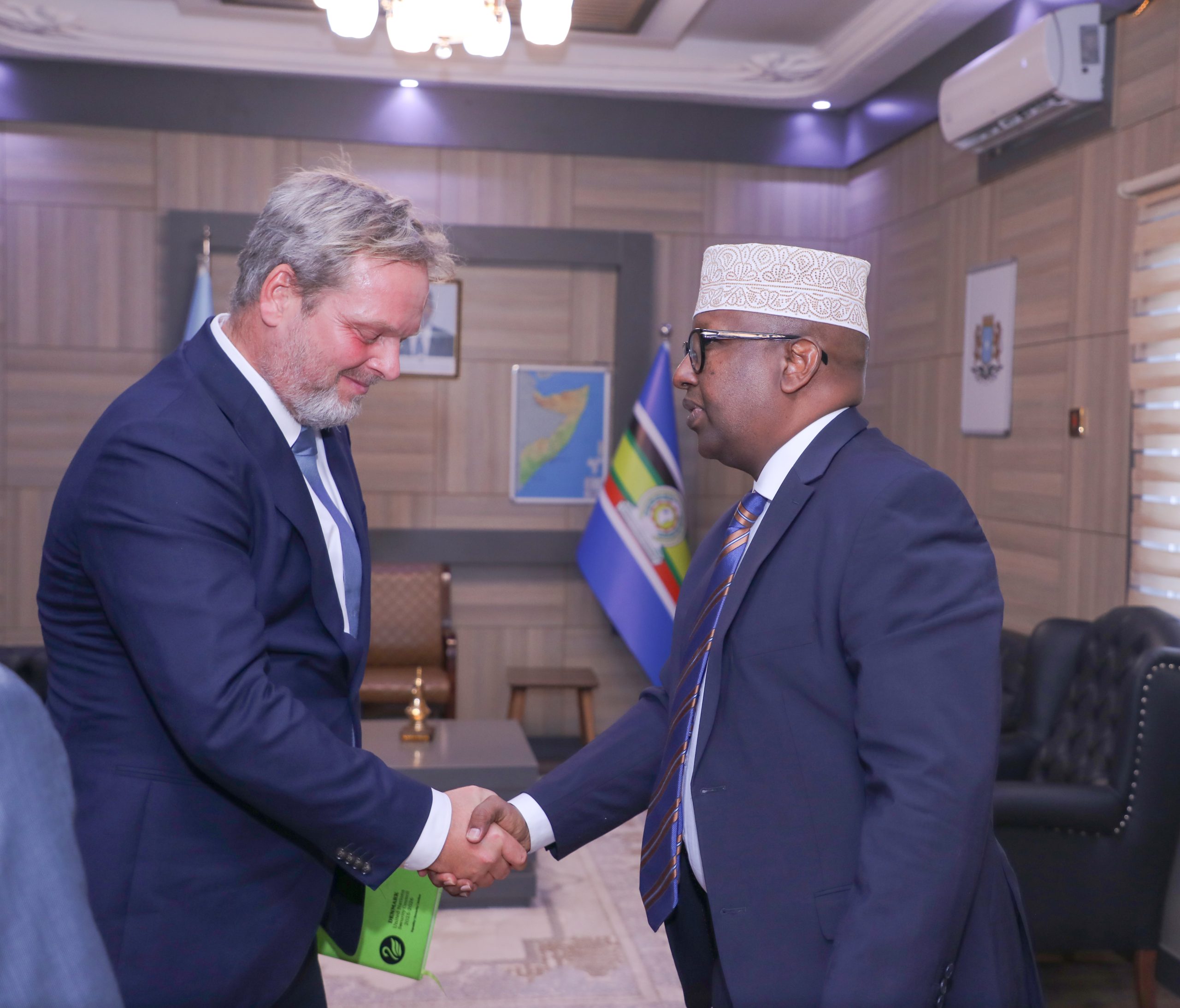 WAR-SAXAAFADEED.Wasiirka Arrimaha Dibadda iyo Iskaashiga Caalamiga oo Qaabilay Safiirka Denmark.