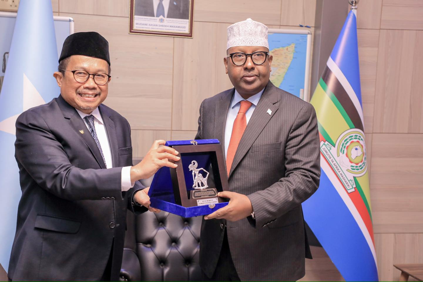 Wasiirka Arrimaha Dibadda Soomaaliya oo maanta sagootiyay Safiirka Indonesia ee muddo xileedkiisa shaqo uu ka idlaaday