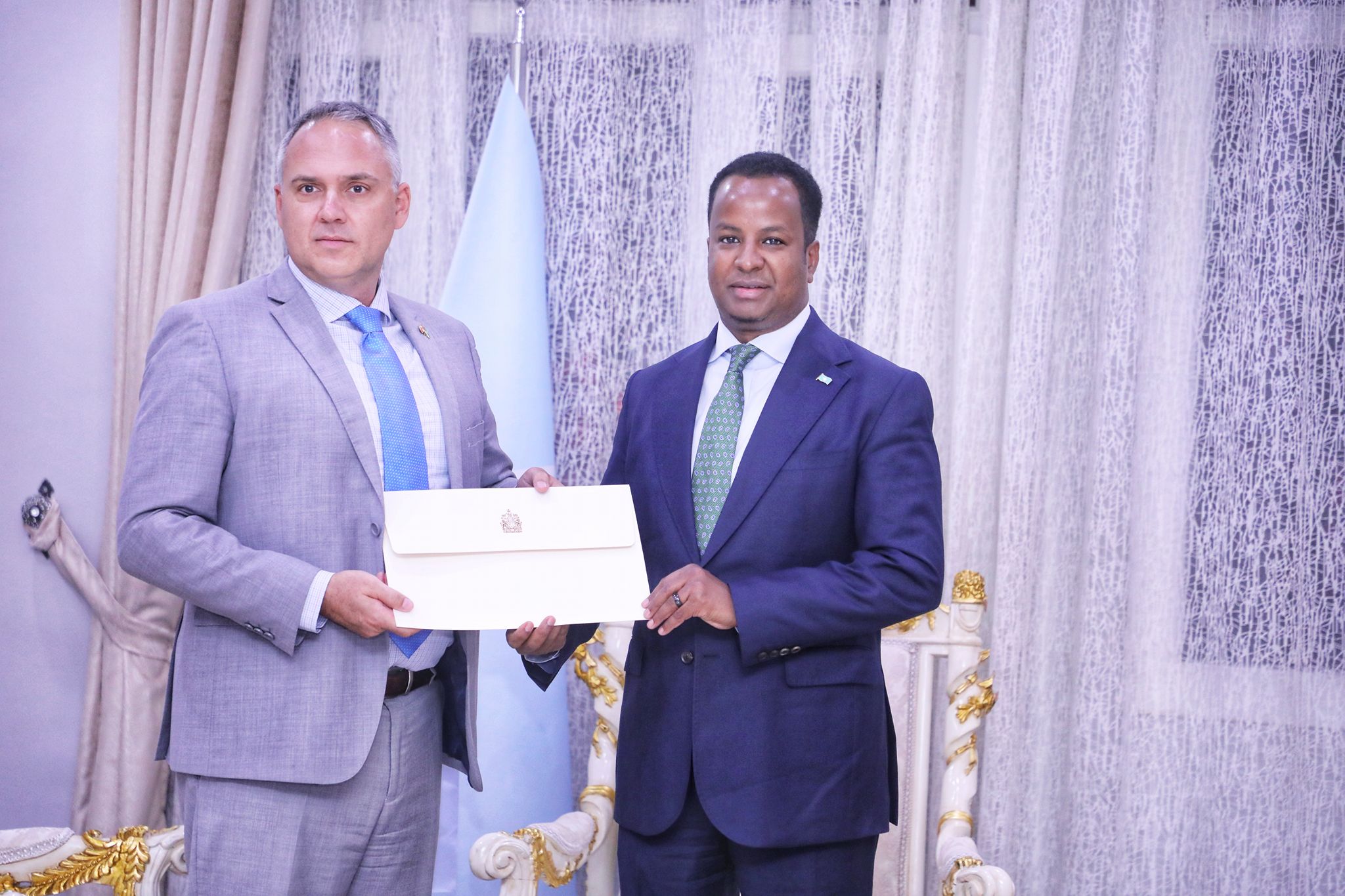 Somali Foreign Minister Receives Copy of Credentials from Canada’s Newly Appointed Ambassador
