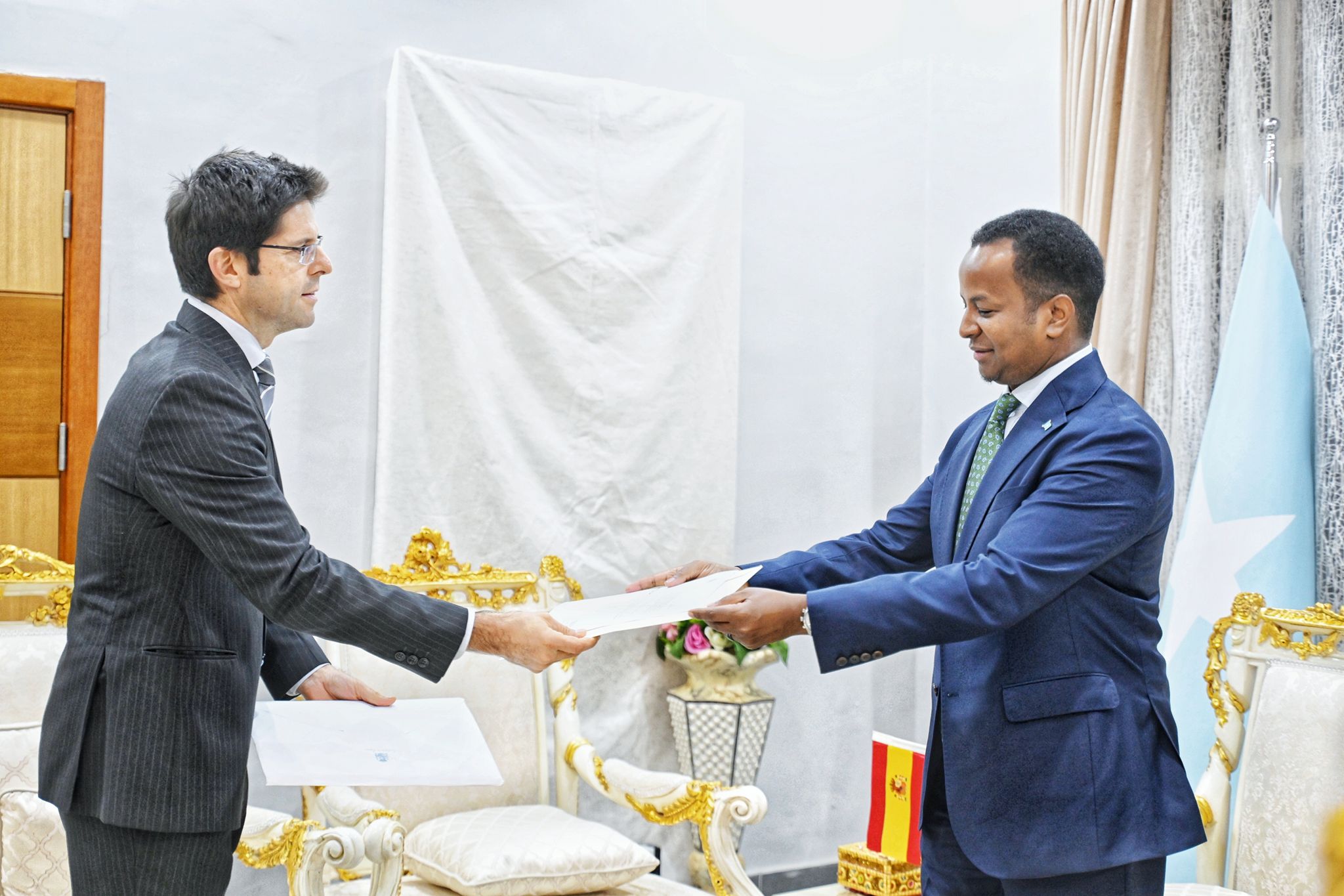 Somali FM Receives Copy of Credentials from Newly Appointed Spanish Ambassador