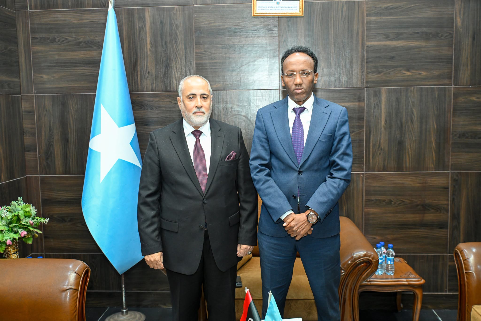 Deputy Foreign Minister Receives the Charg?? d???Affaires of Libya to Somalia