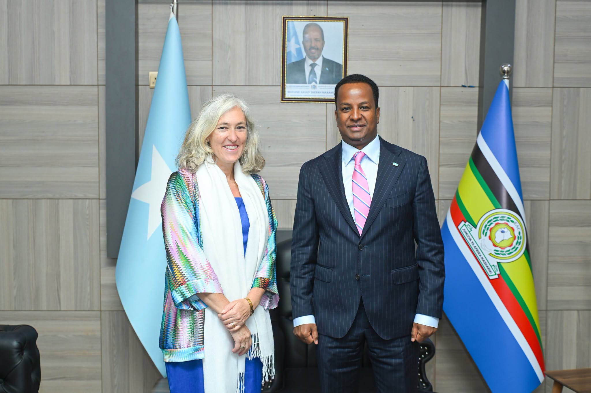 Minister Receives EU Ambassador on Farewell Courtesy Call