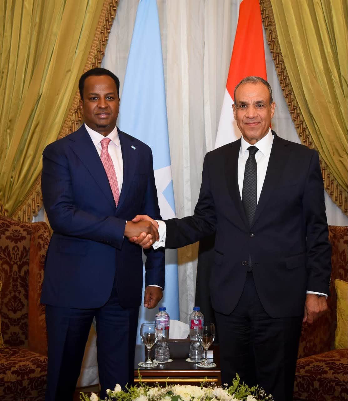 Minister of Foreign Affairs Meets Egyptian Counterpart in Cairo