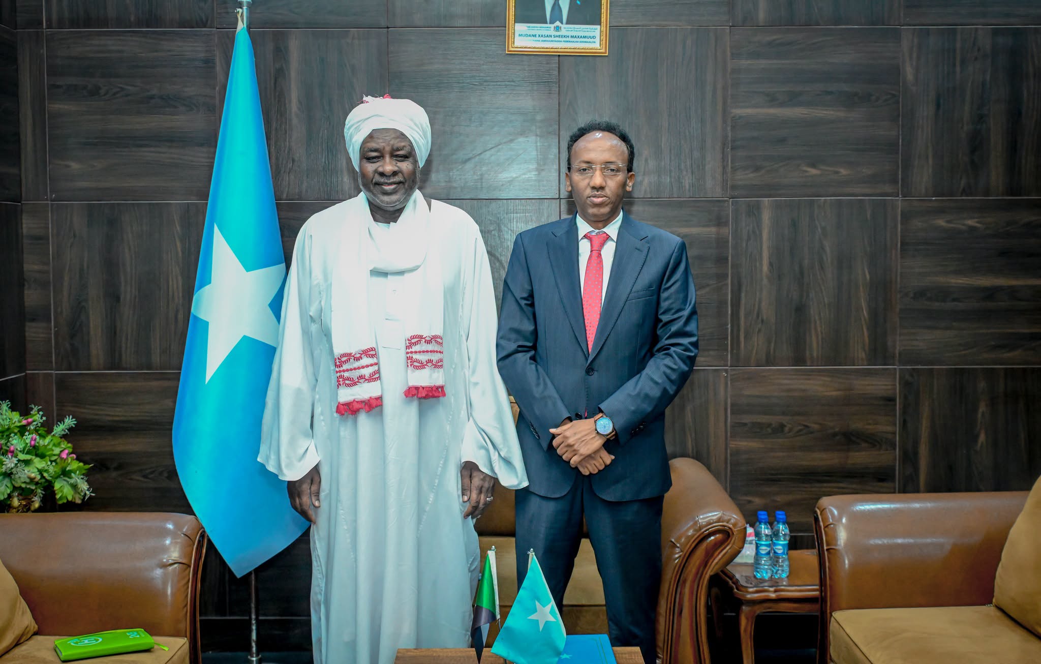 Deputy Minister of Foreign Affairs Receives Sudanese Ambassador to Somalia