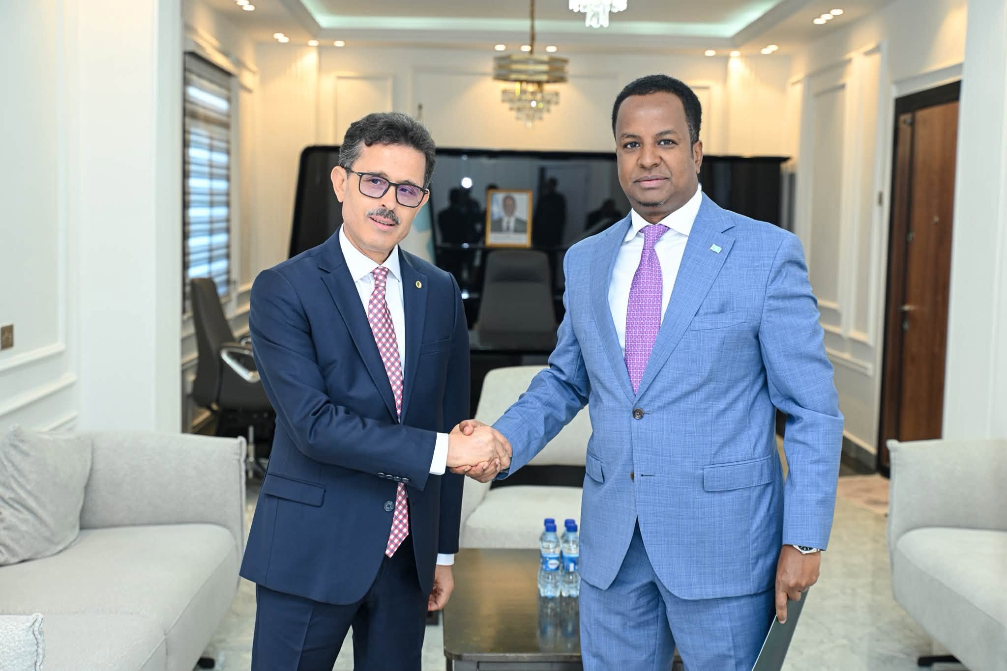 Minister Receives Credentials of Algerian Ambassador