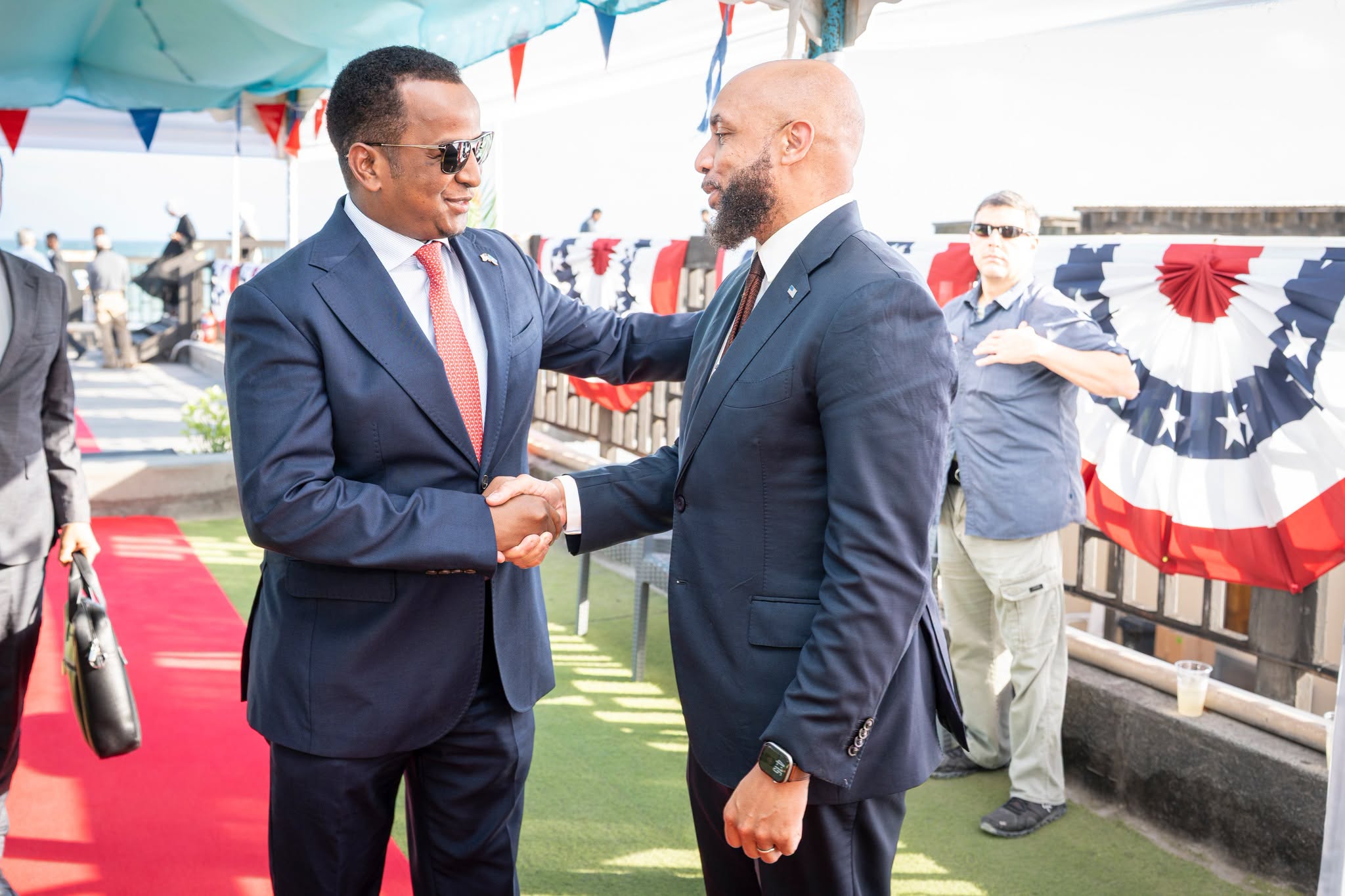 Minister Bids Farewell to U.S. Chargé d’Affaires in Mogadishu